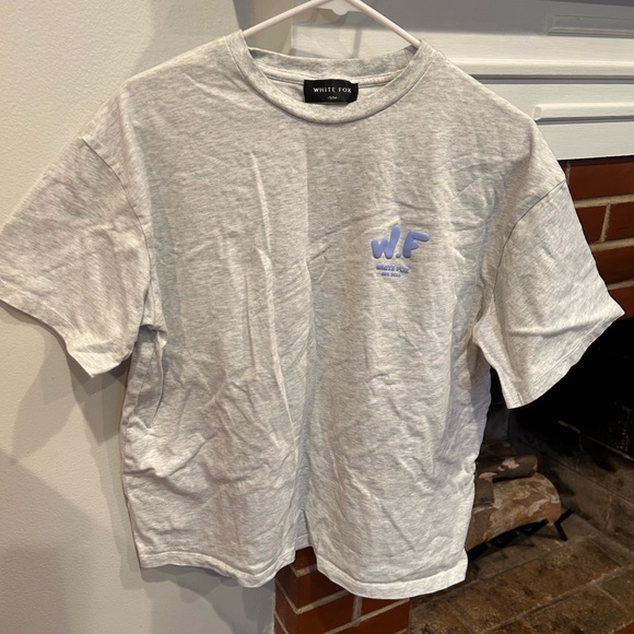 White Fox Light Gray Tee. Sorry for the wrinkles. Size small. - Picture 3 of 6